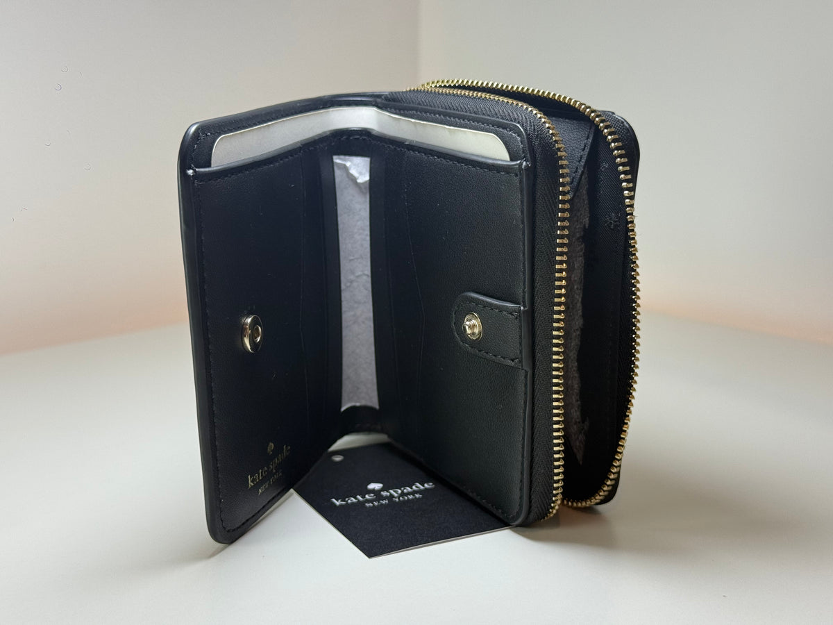 Cartera pequeña con cremallera Kate Spade Staci de piel Saffiano, nueva con etiquetas (NWT), modelo WLR00634