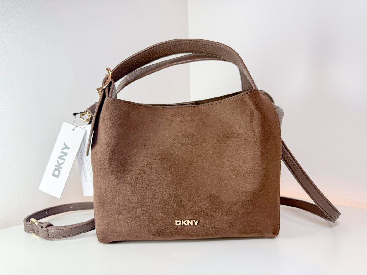 Bolso Miller SM Triple Comp color marrón de DKNY, nuevo con etiquetas (NWT)