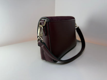 Bolso de hombro DKNY R433AH42 Thyme, color negro, nuevo con etiquetas