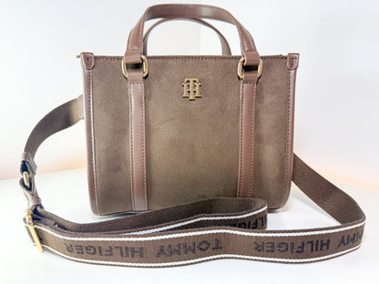 Bolso cruzado/mini tote Tommy Hilfiger XW10690 201, nuevo con etiquetas