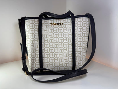 NWT Tommy Hilfiger 69JA012 250 489 Chelsea II Satchel/Crossbody Bag