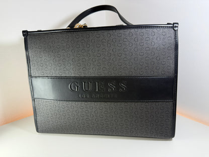 Bolso de hombro NWT Guess Devlon color carbón modelo SG962222
