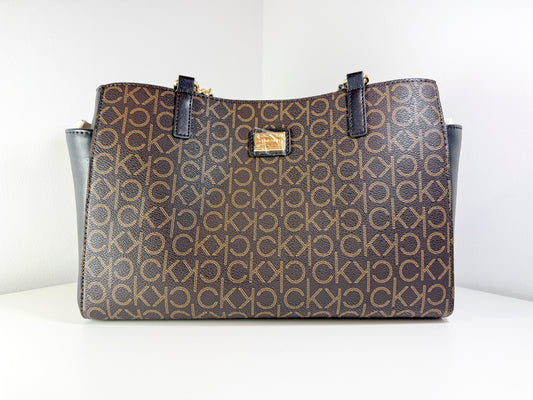 Bolso de hombro Calvin Klein marrón, nuevo con etiqueta (NWT), modelo H6ADJRZI