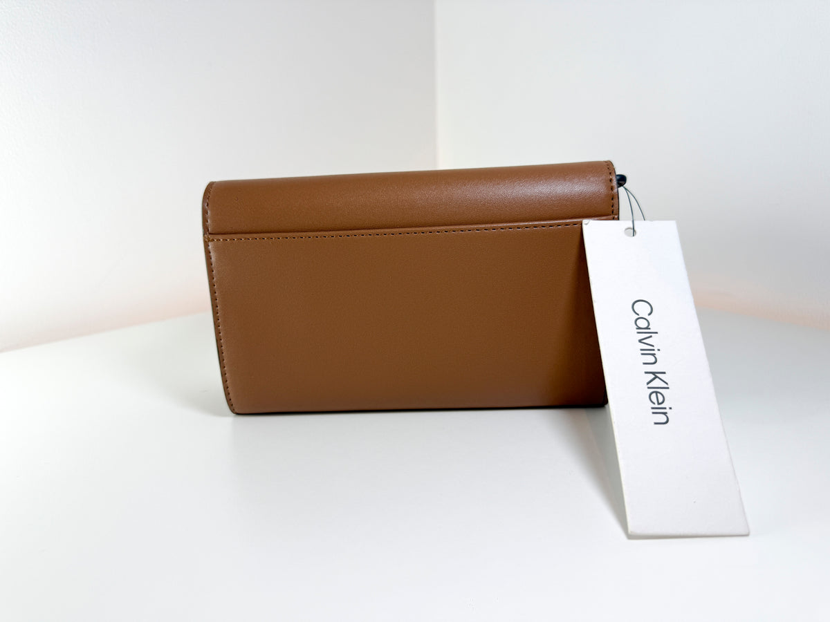 NWT Calvin Klein H6DOJBE1 Monogram Large Flap Wallet