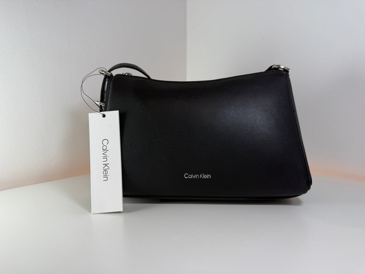 Bolso bandolera negro/plateado Calvin Klein H6GEDRU4, nuevo con etiqueta (NWT)