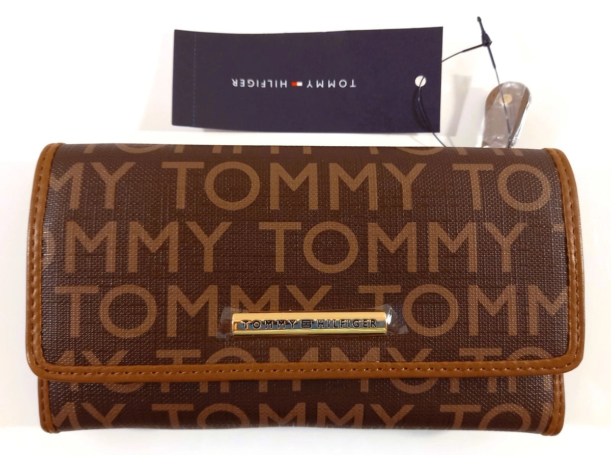 NWT Tommy Hilfiger 69J9307 200 FR4 brown wallet with gold-colored accents