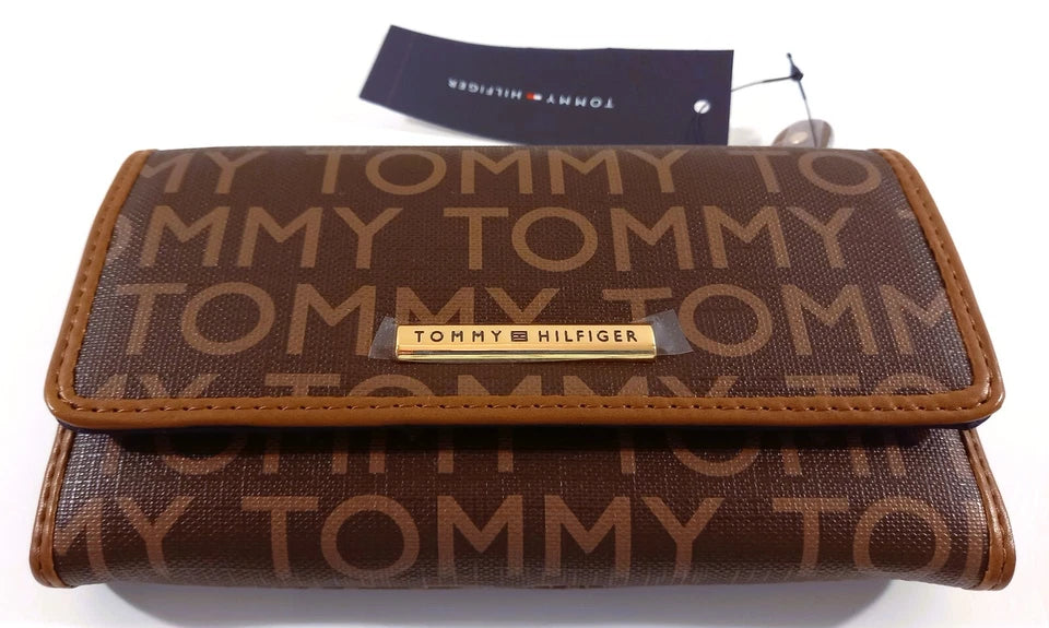 NWT Tommy Hilfiger 69J9307 200 FR4 brown wallet with gold-colored accents