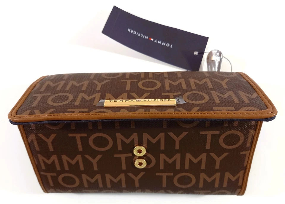 NWT Tommy Hilfiger 69J9307 200 FR4 brown wallet with gold-colored accents