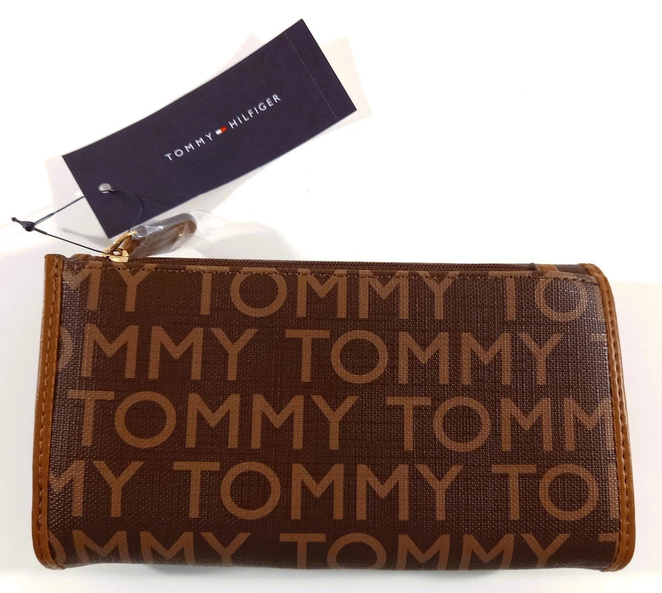 NWT Tommy Hilfiger 69J9307 200 FR4 brown wallet with gold-colored accents